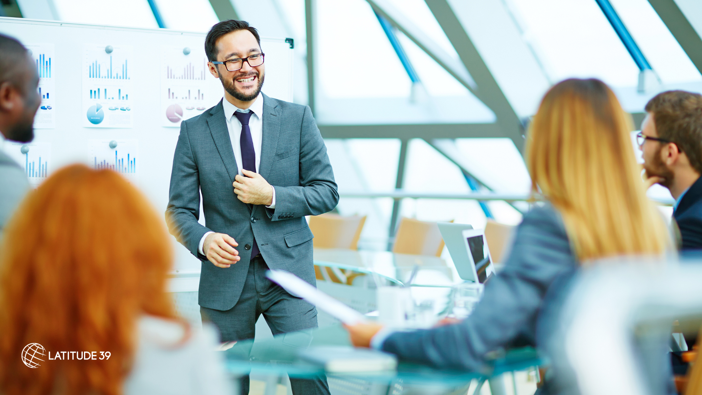 What Is Incentive Pay? Plus, 5 Types Every Revenue Leader Should Know